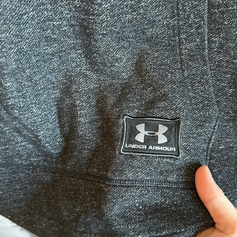 Under Armour Men's Gray Hoodie T-Shirt - Picture 4 of 5